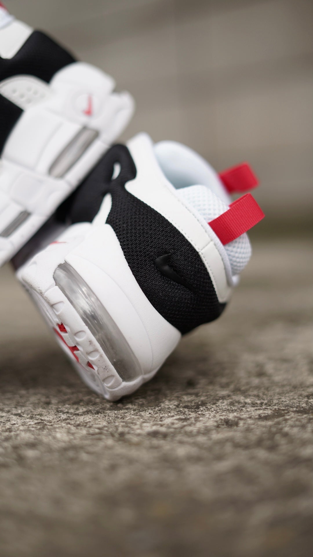 Air More Uptempo Blanco-Negro