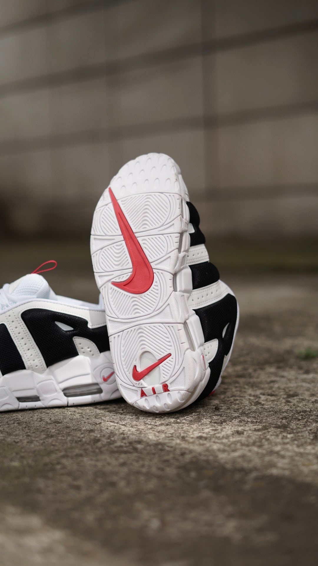 Air More Uptempo Blanco-Negro