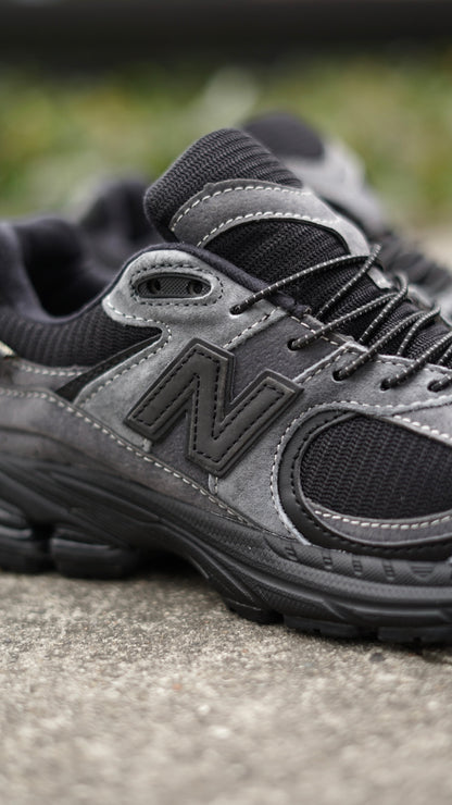 New Balance 2002R Negro