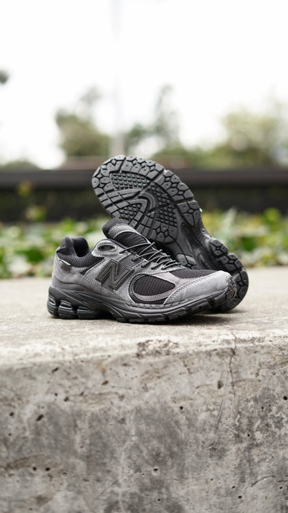 New Balance 2002R Negro