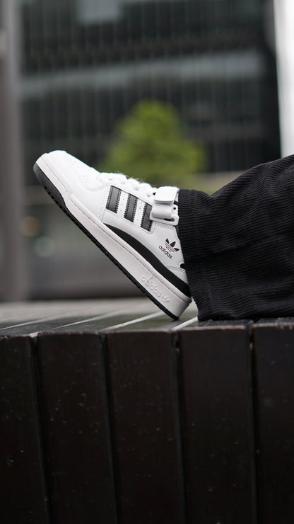 Forum Low Blanco - Negro