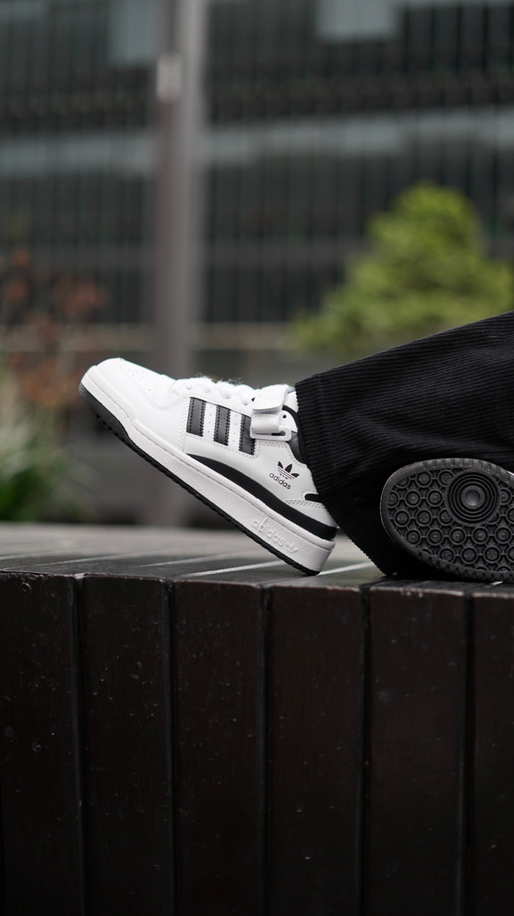 Forum Low Blanco - Negro