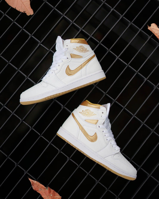 Air Jordan Retro 1 High Blanco-Dorado