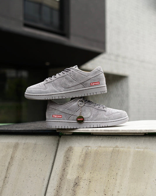 Nike sb dunk low supreme gris