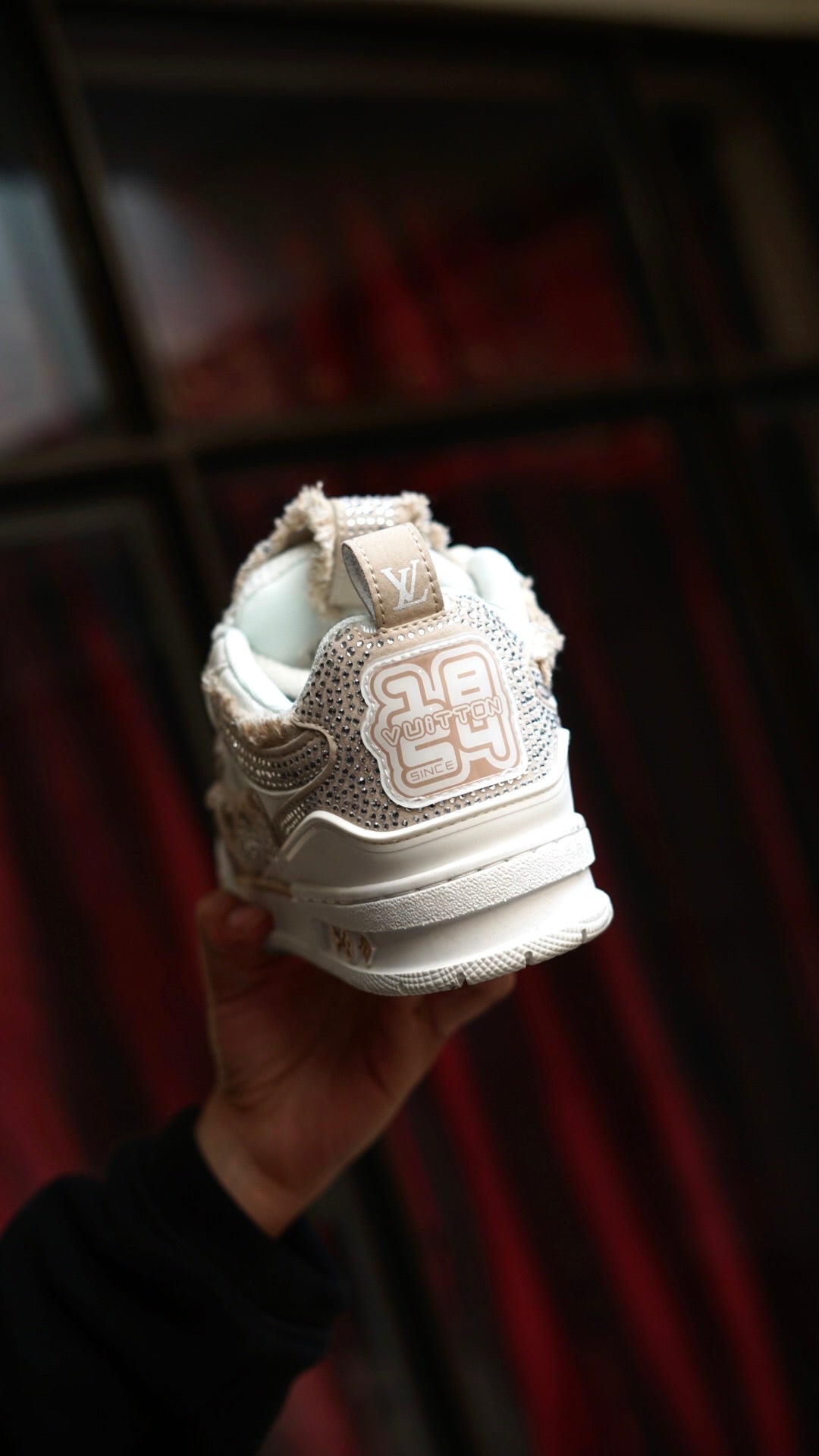 Louis vuitton beige diamantada