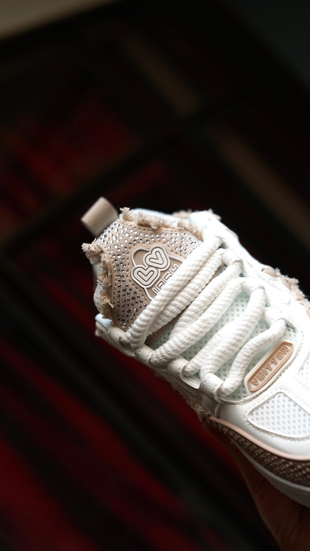 Louis vuitton beige diamantada