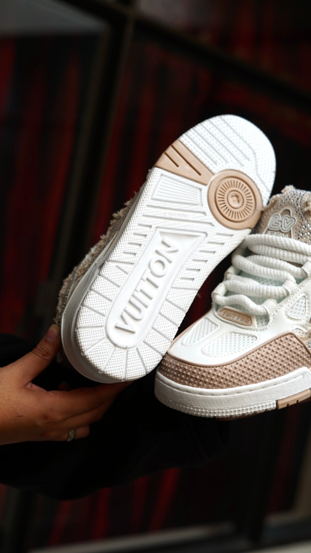 Louis vuitton beige diamantada