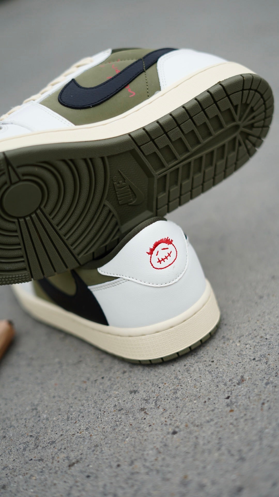 Jordan low travis verde oliva