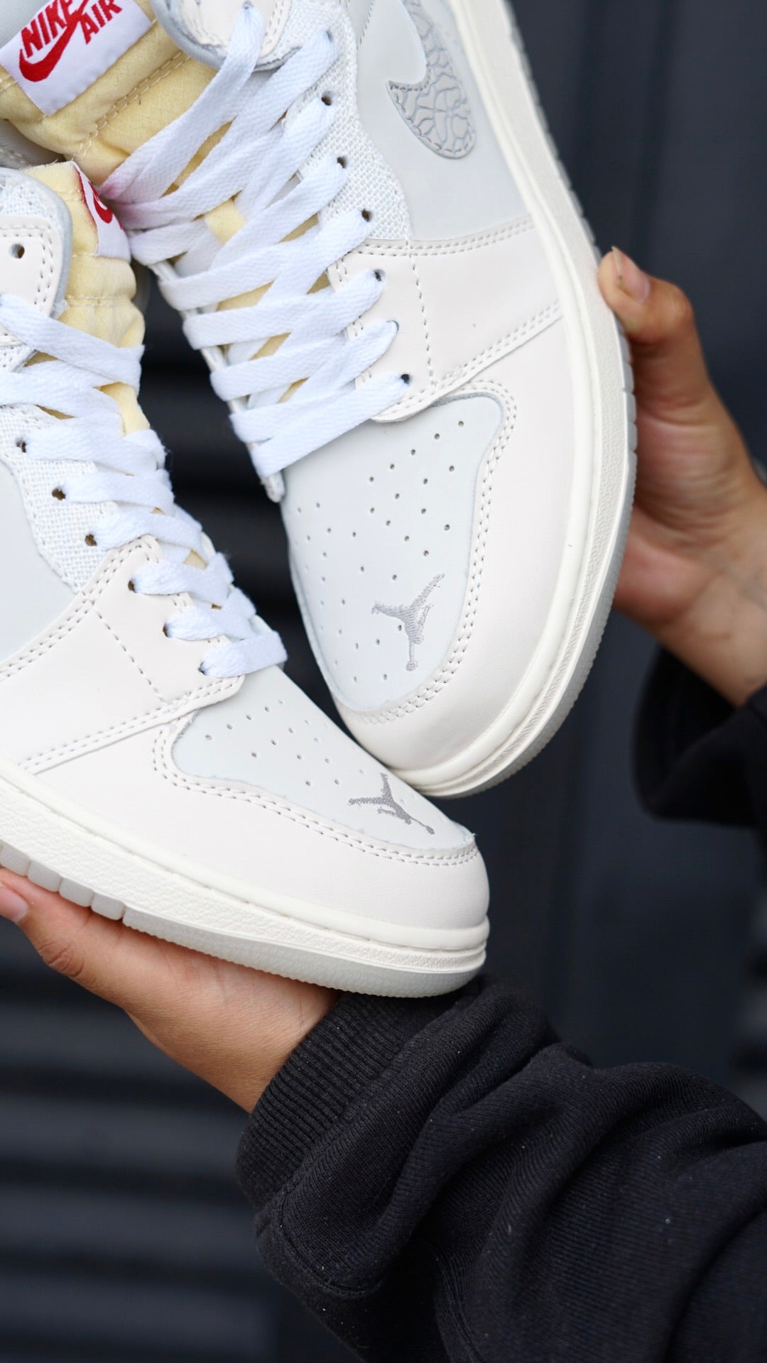 Jordan R1 beige