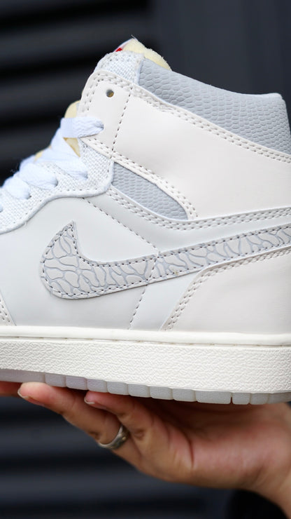 Jordan R1 beige