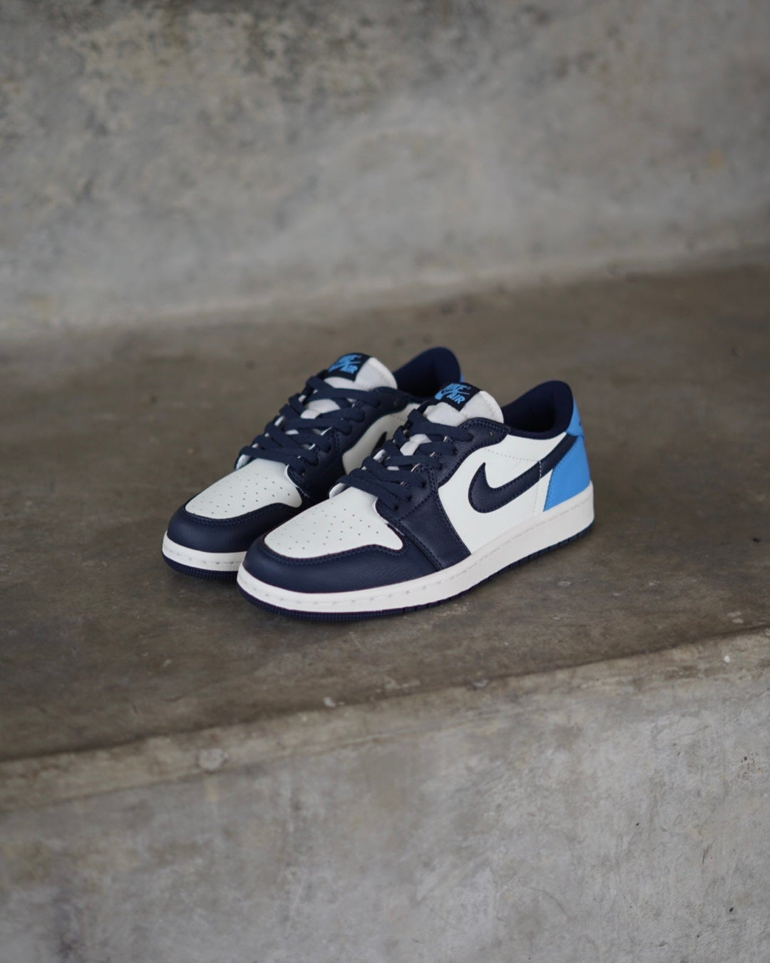 Air Jordan Retro 1 Low Azul