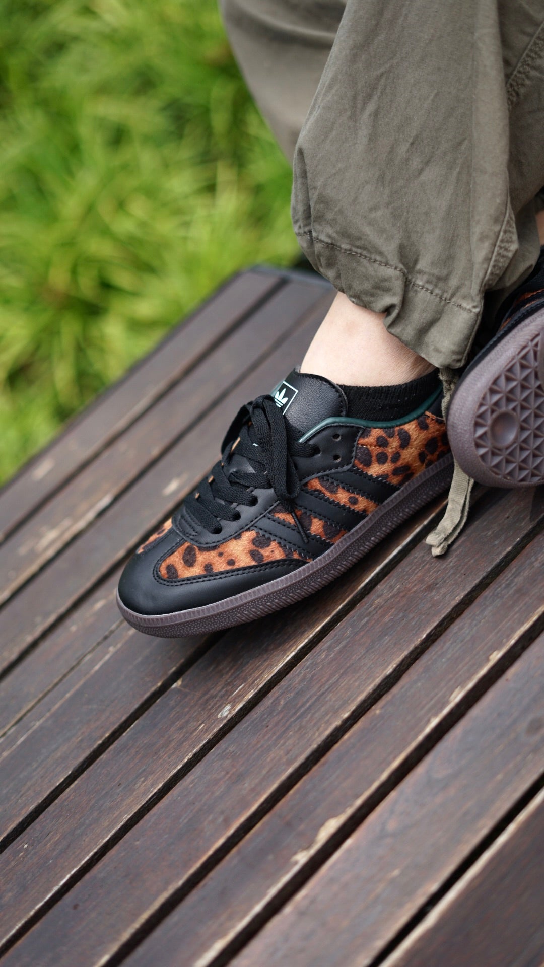 Adidas samba leopardo negra