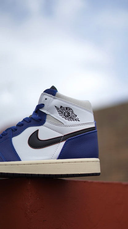 Air Jordan Retro 1 High OG Royal Azul
