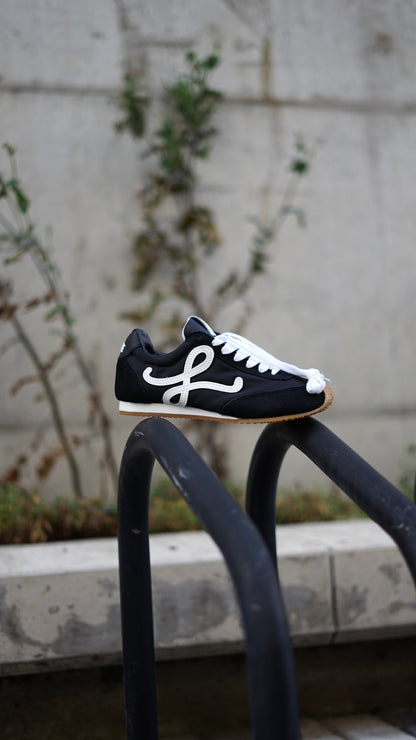 Loewe ballet negra