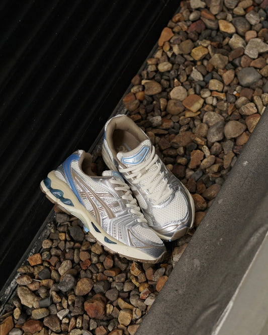 Ascis gel-kayano 14 colores crema