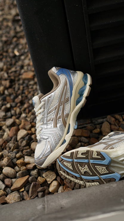 Ascis gel-kayano 14 colores crema