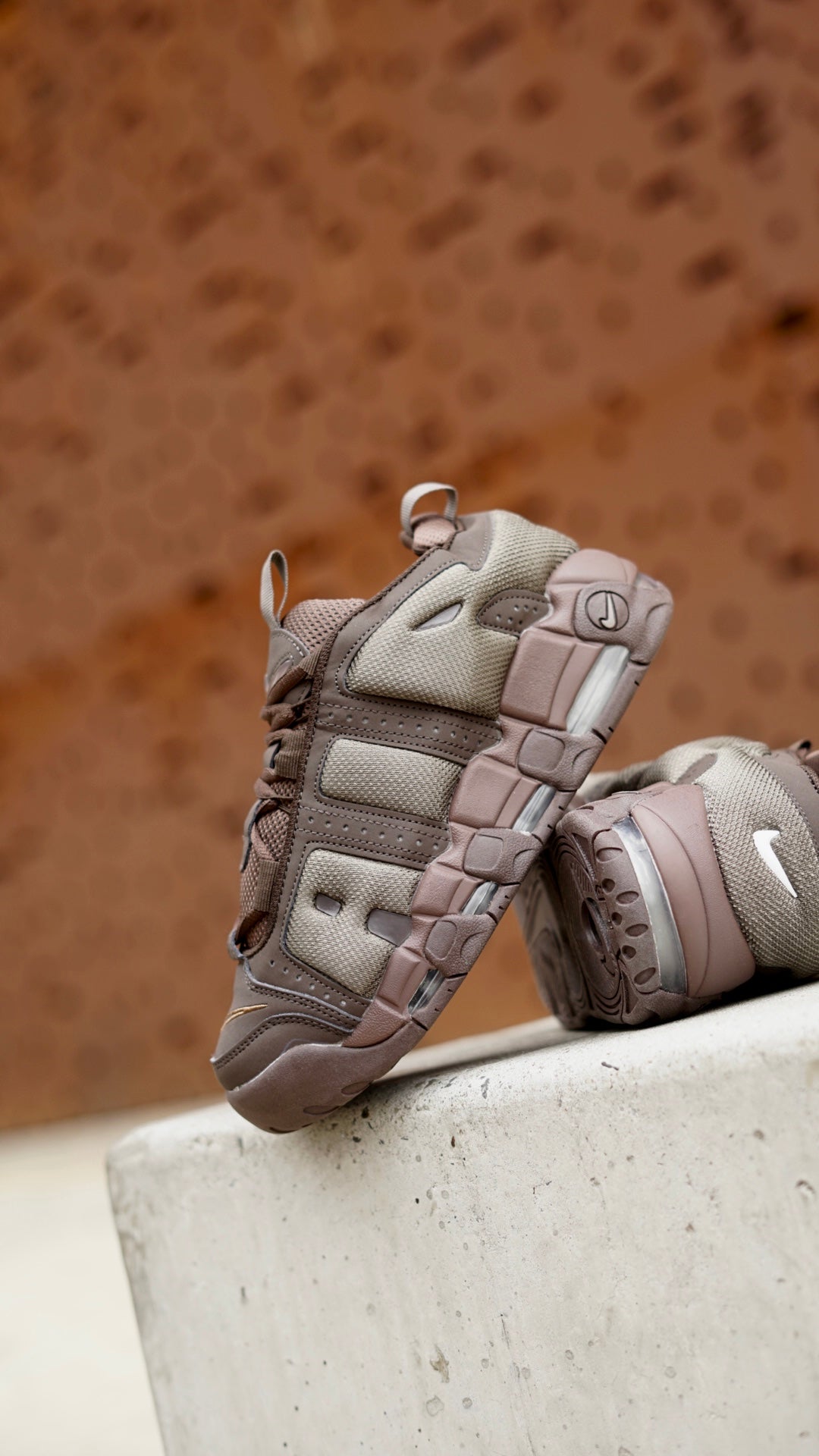 Nike uptempo cafe