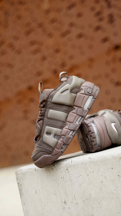 Nike uptempo cafe