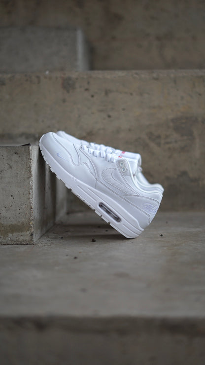 Air Max 1 x Supreme