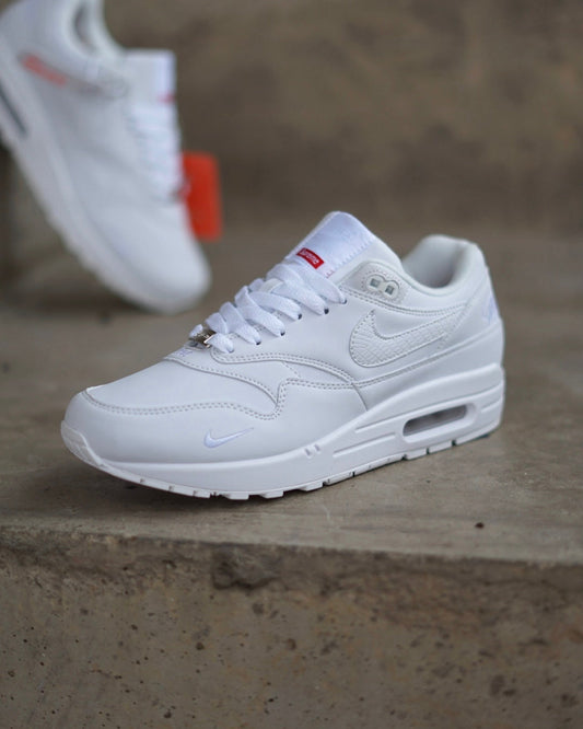 Air Max 1 x Supreme