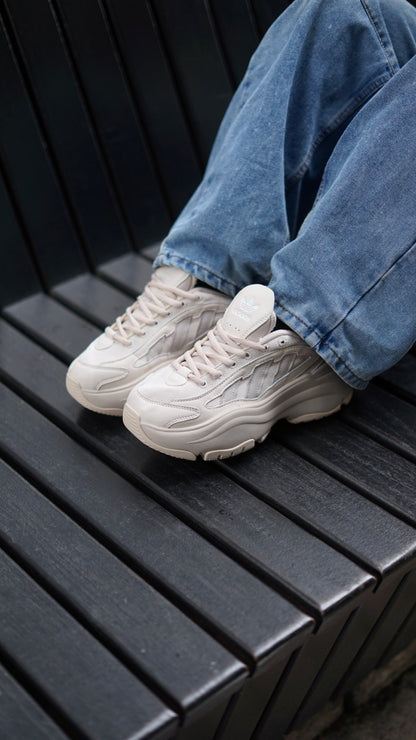 Adidas ozgaia beige