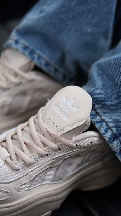 Adidas ozgaia beige