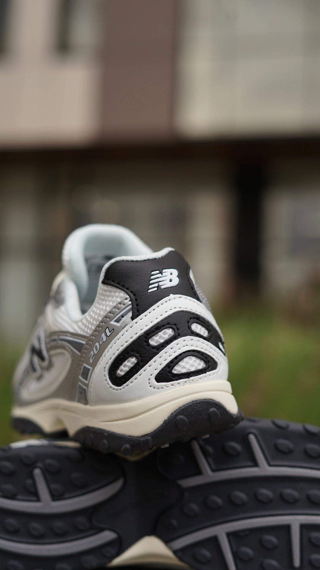 New balance 204