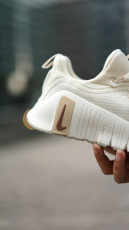 Nike free metcon 6 beige