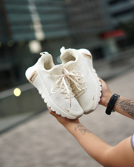 Nike free metcon 6 beige