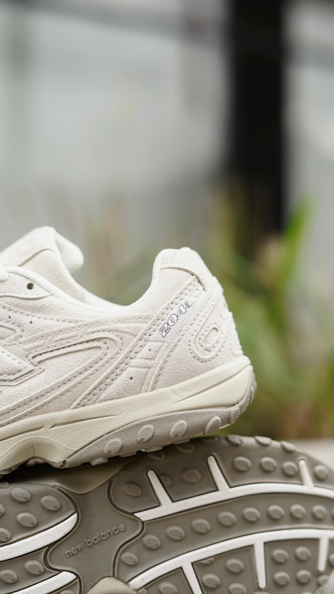 New balance 204 beige