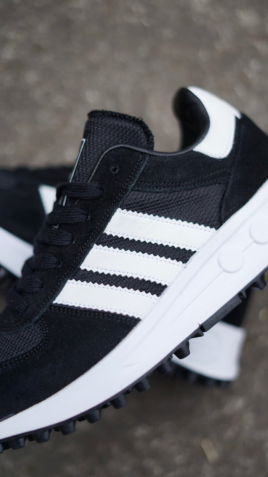 Adidas marathon tech negra