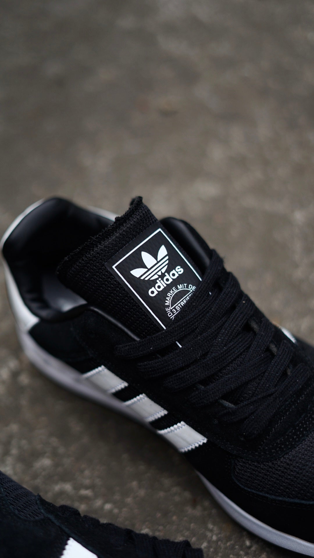 Adidas marathon tech negra