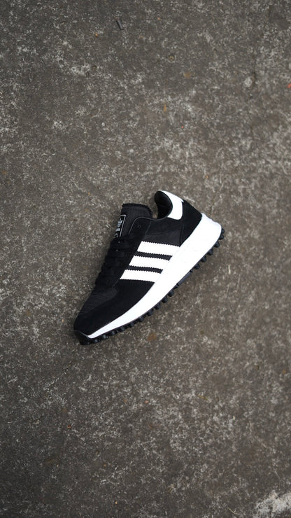 Adidas marathon tech negra
