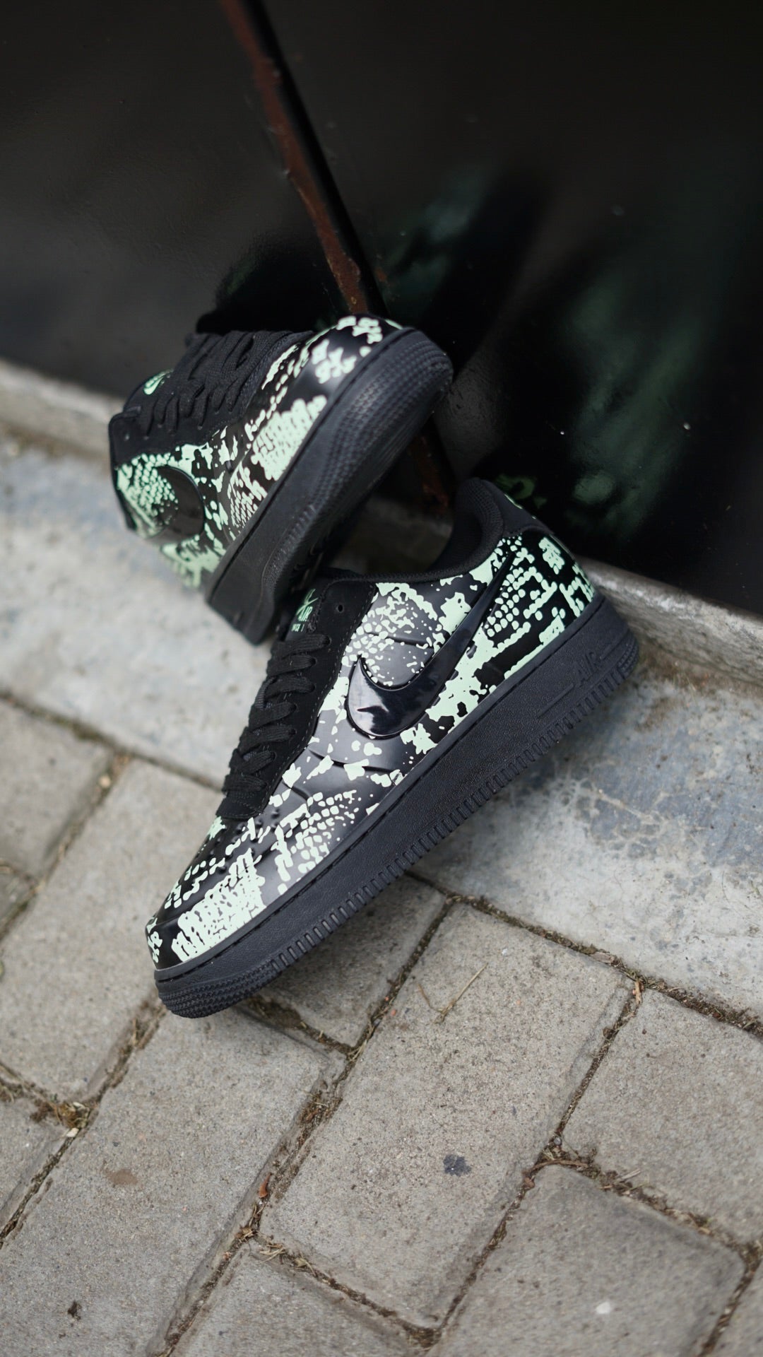 Nike air force 1 foamposite piel de serpiente
