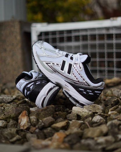 New Balance 1906A Blanco-Negro