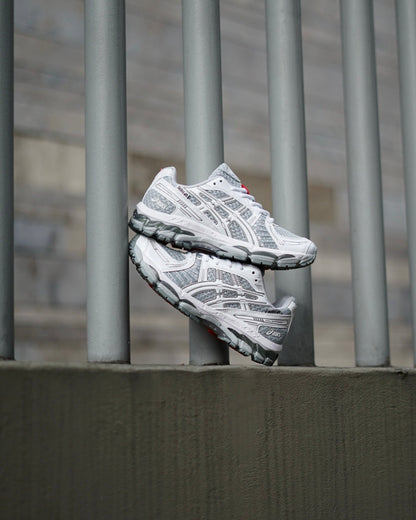 asics blanca gris