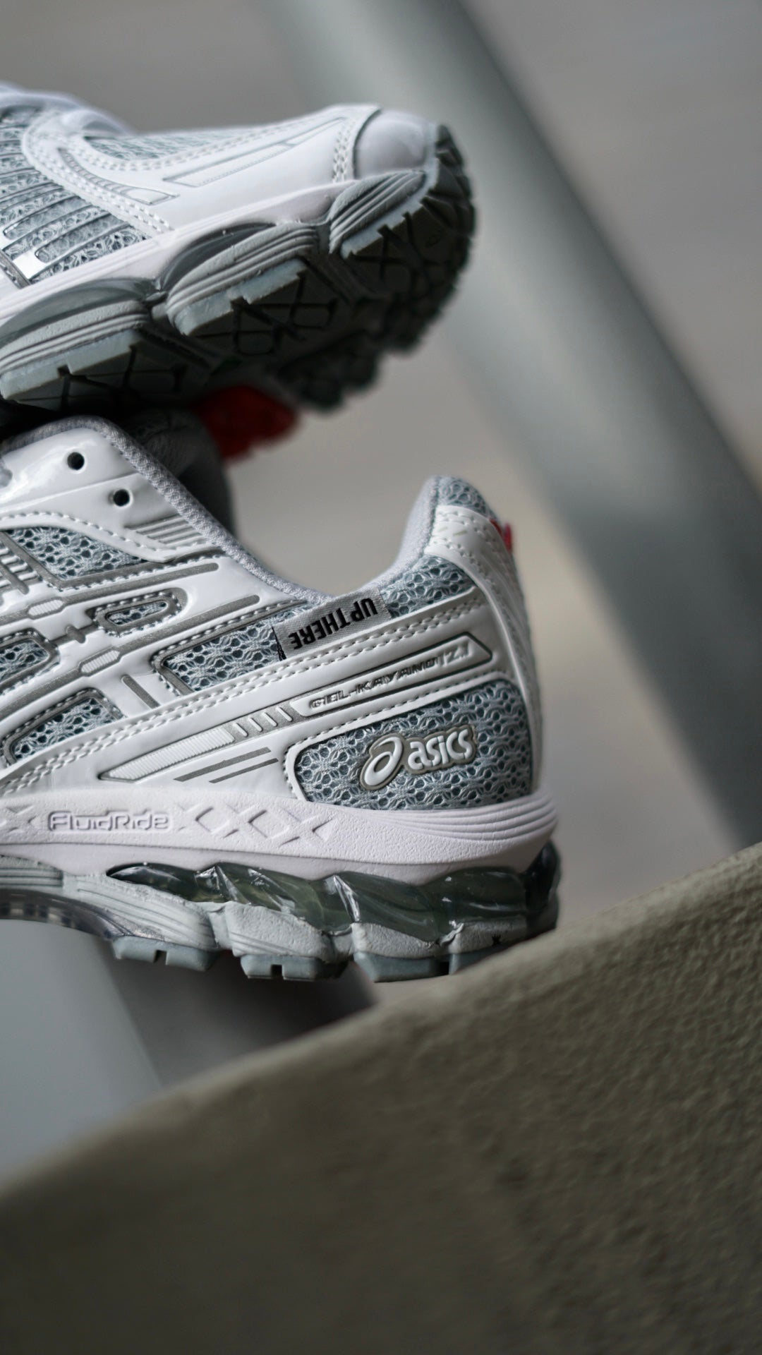 asics blanca gris
