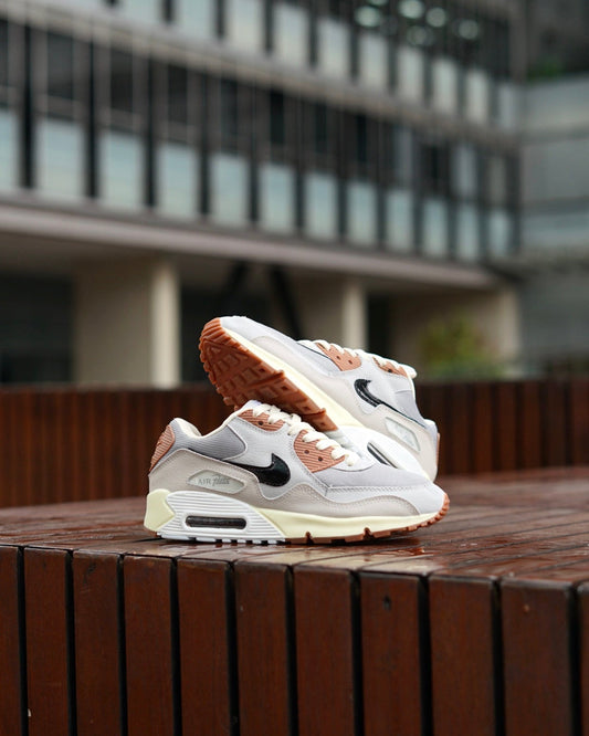 Nike air max 90 pata