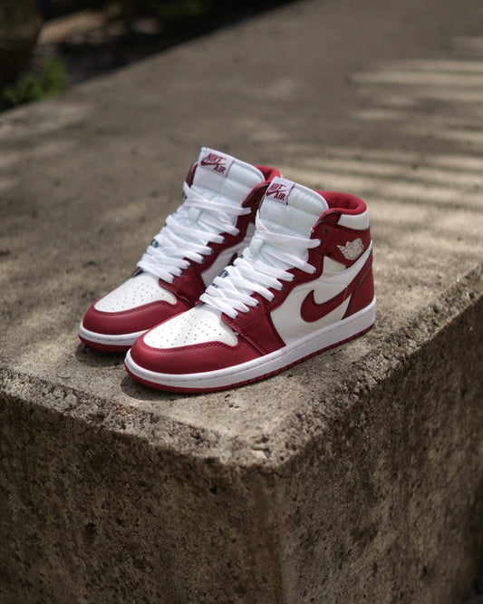 Air Jordan Retro 1 High OG Vino Tinto