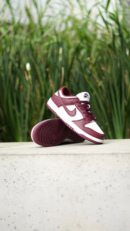 Nike sb duck low vinotinto