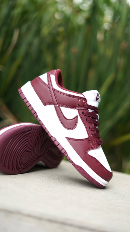 Nike sb duck low vinotinto