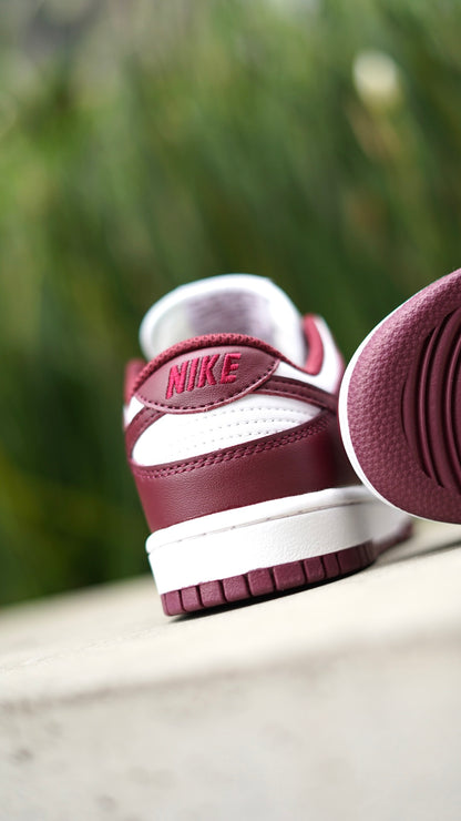 Nike sb duck low vinotinto