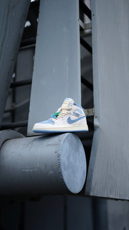 r1 azul beige