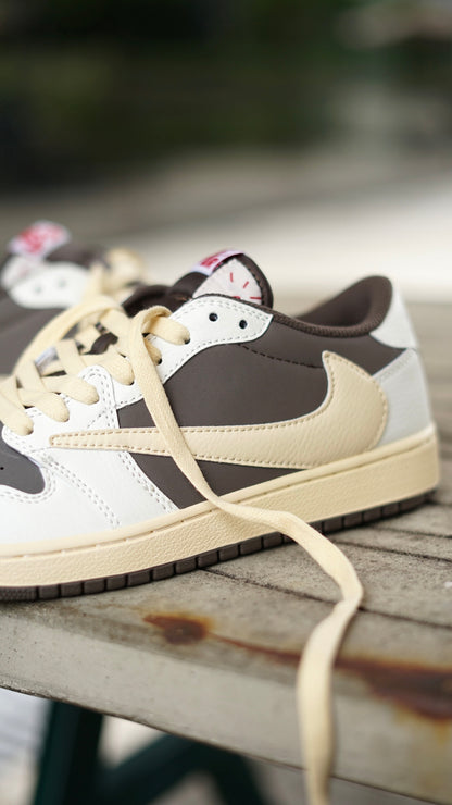 Jordan R1 low travis scott reverse mocha