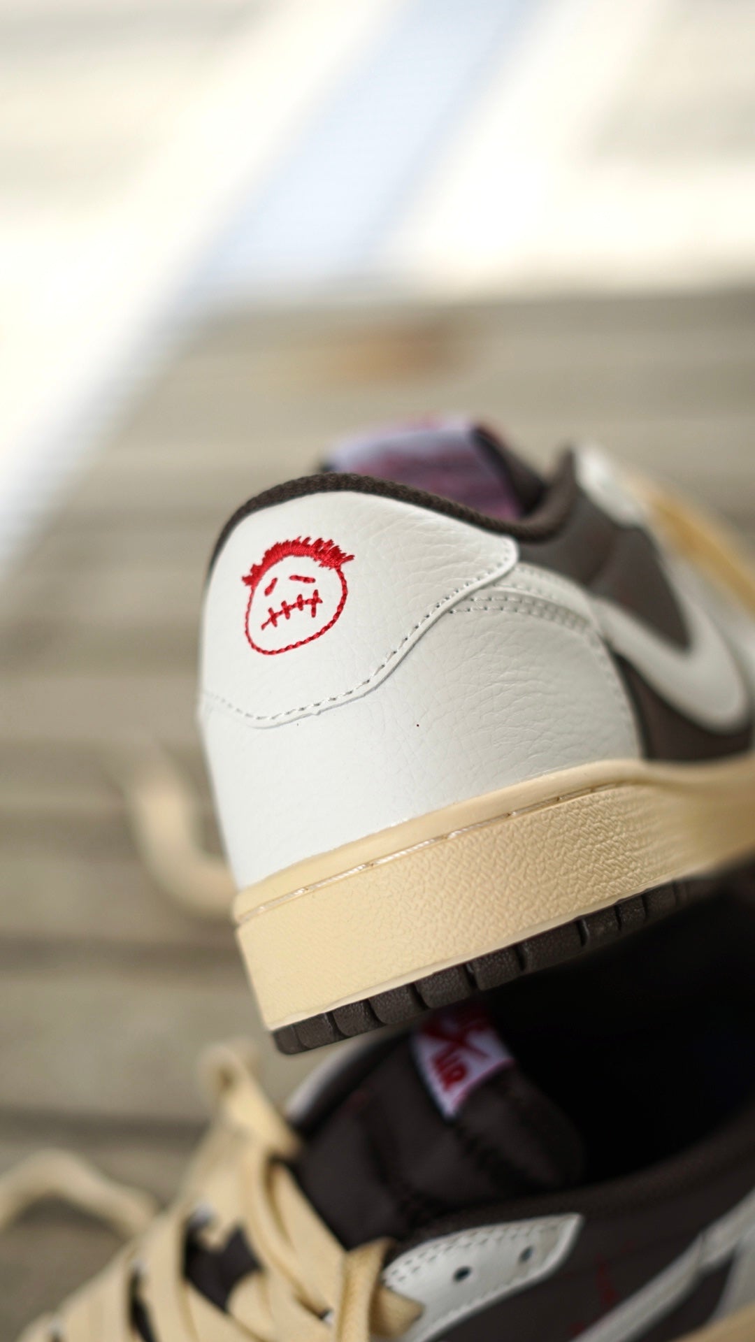 Jordan R1 low travis scott reverse mocha