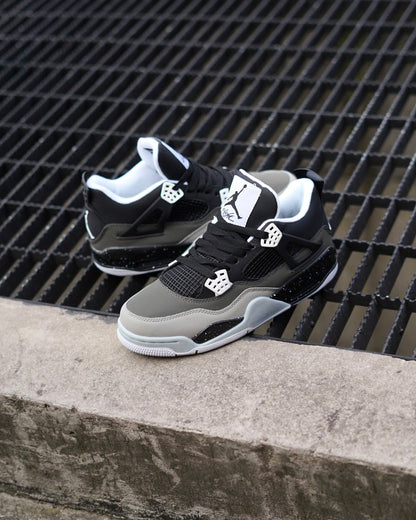 Jordan R4 oreo gris