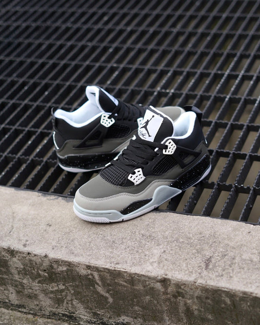 Jordan R4 oreo gris