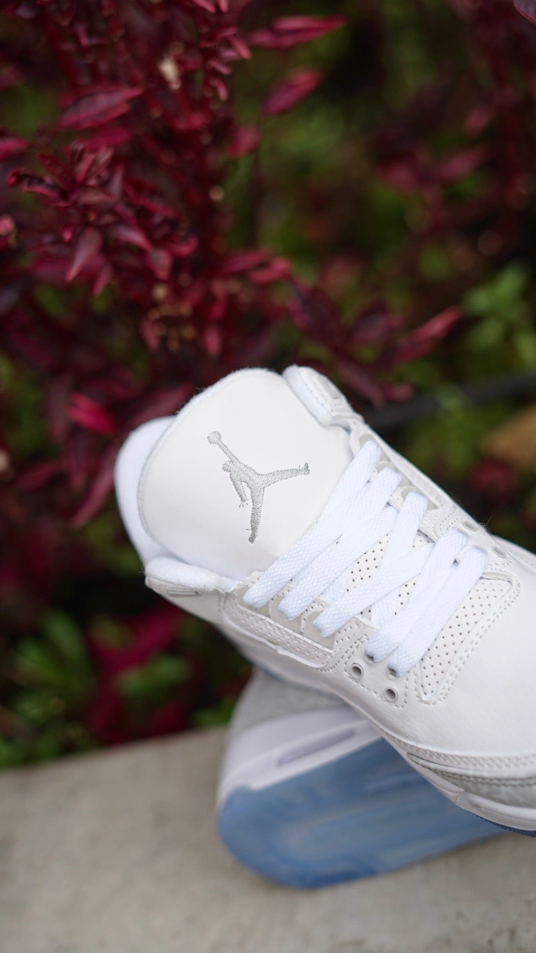 Jordan R3 blanco con azul