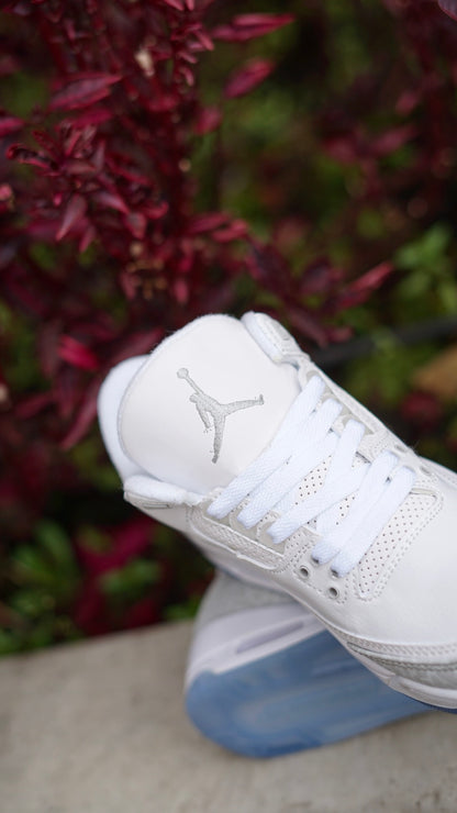 Jordan R3 blanco con azul