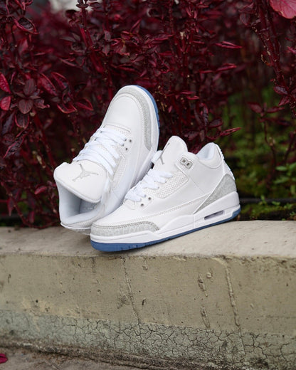 Jordan R3 blanco con azul